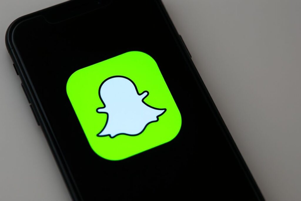 How to log in to Snapchat?